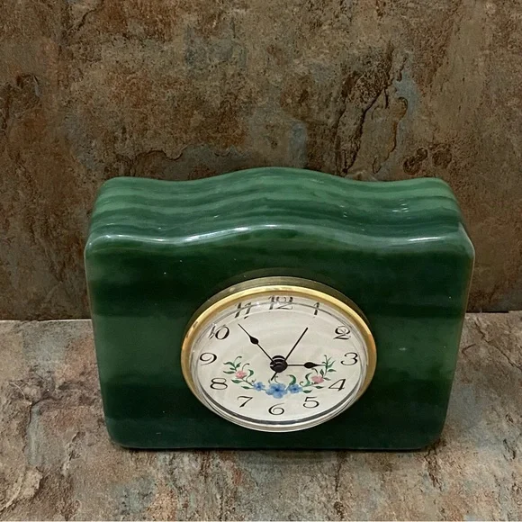 Vintage MCM Mid Century Modern Heavy Green Desk Clock - Picture 2 of 14